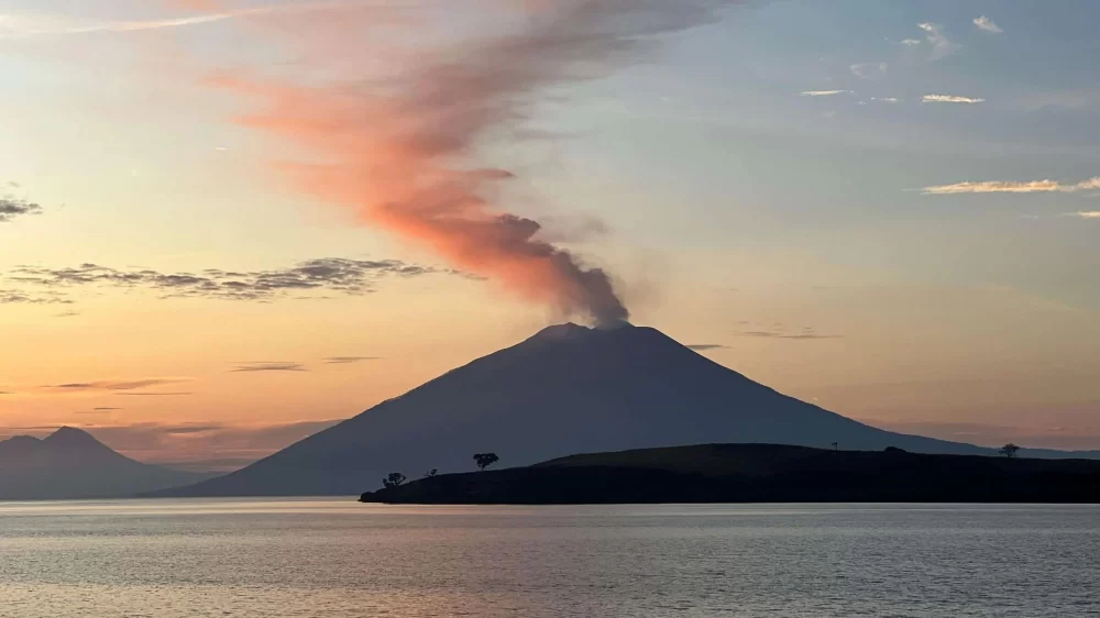Discover the Best Boat Cruises to Indonesia's Volcanic Islands