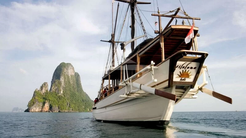 How to Plan a Luxury Yacht Experience for an Indonesian Family Holiday