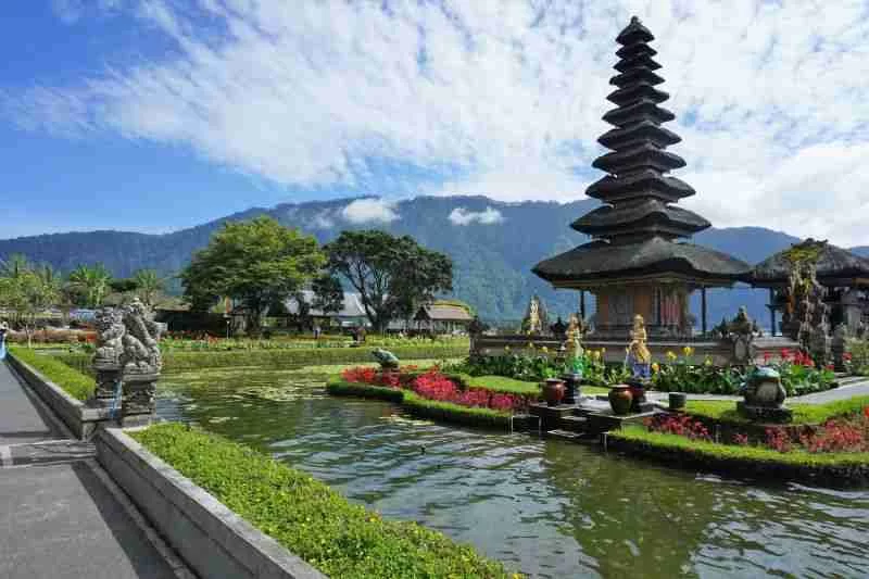 Must-See Temples in Java, Indonesia – Top Temple Attractions You Should Visit