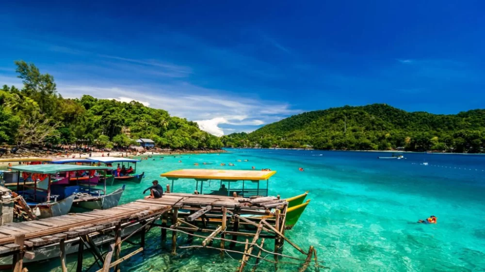 Essential Tips for Visiting Remote Islands in Indonesia