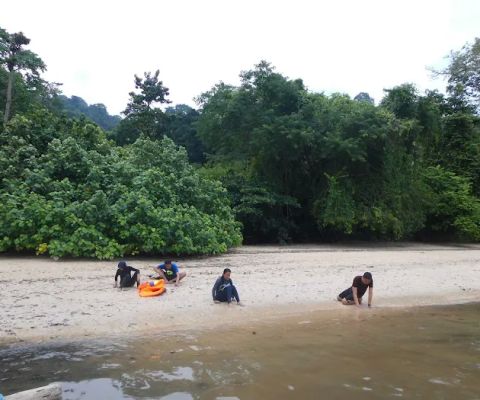 Senggrong Beach