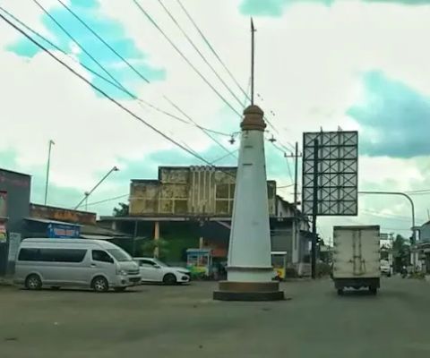 Tugu Monas Selopuro