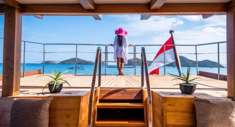 Experience an Unforgettable Luxury Yacht Eco Adventure in Indonesia