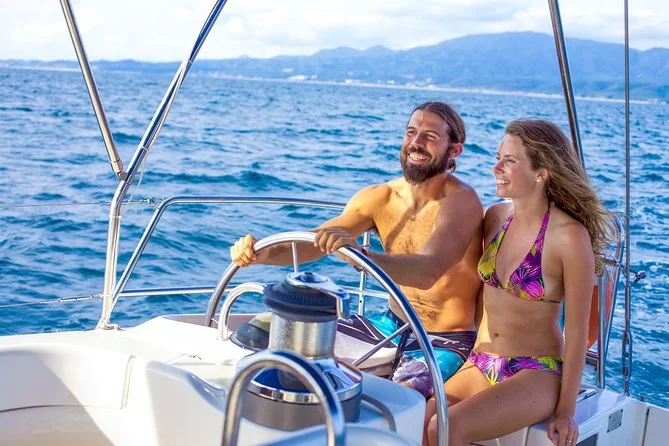 Experience Luxury Yacht Wildlife Encounters for Unforgettable Marine Adventures