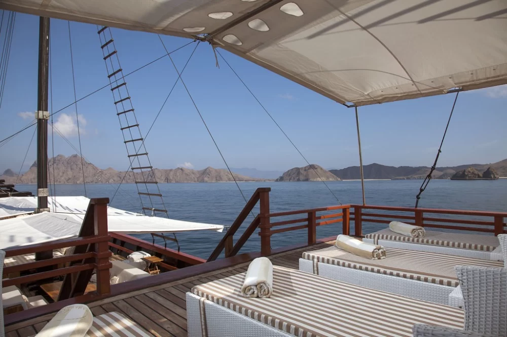 Luxury Yacht Entertainment System Indonesia: Elevate Your Onboard Experience