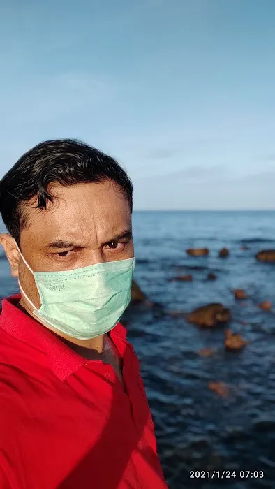 Pantai Desa Pemaron 0