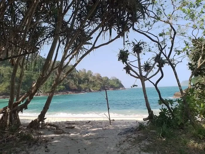 Pintu Masuk Teluk Hijau 0