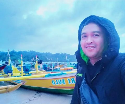 PANTAI TIMUR