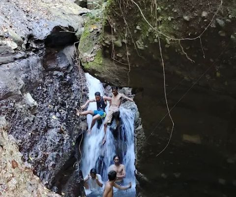 Air terjun tangga Bermuda Dusun kanar