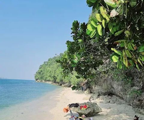 Pantai Watu Mejo