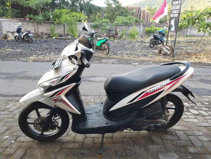 Amed Bali tours & scooter rental 3