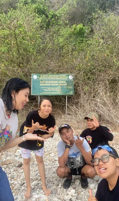 Pantai Cambah Nusa Barong Island 1