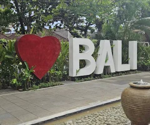 I love/heart Bali sign