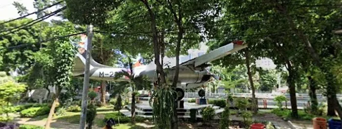 Park of US Bomber B-26B AURI M265 - Sungai Kalimas 4