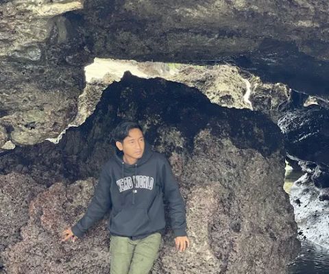 Ashlie's Cave