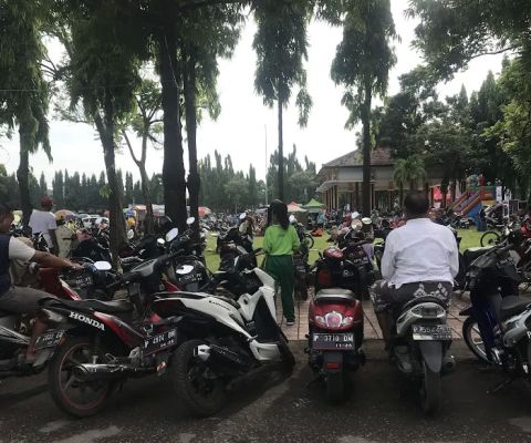 Alun-Alun Kota Besuki