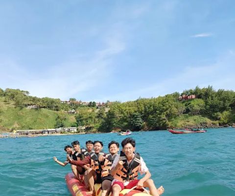 Blue Ocean Waterspot