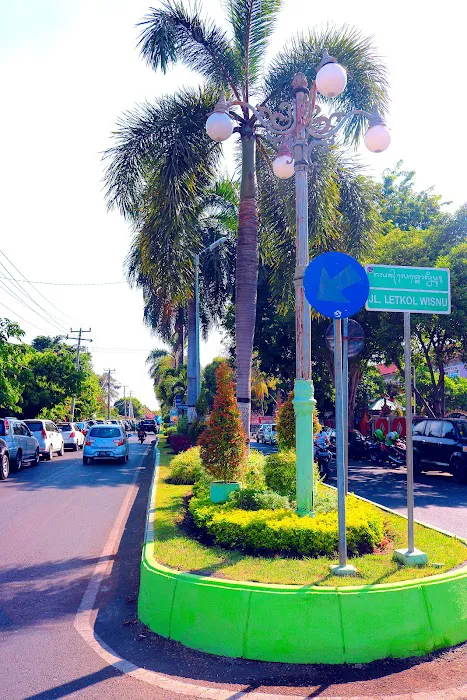 Taman Median Jalan Letkol Wisnu 0