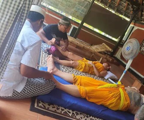 Ayurveda traditional medicine