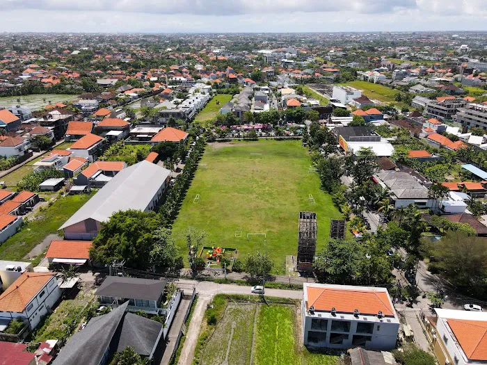Lapangan Kantor Desa Tibubeneng 9