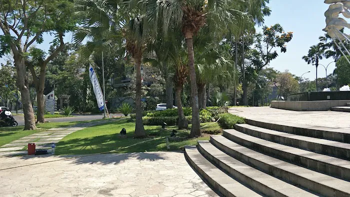 Taman Menggapai Cakrawala (Sculpture) 5