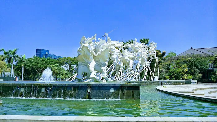 Taman Menggapai Cakrawala (Sculpture) 1