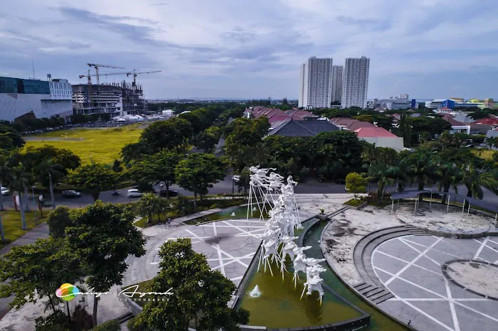 Taman Menggapai Cakrawala (Sculpture) 8