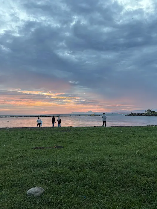 Wisata camping pantai akkarena 7
