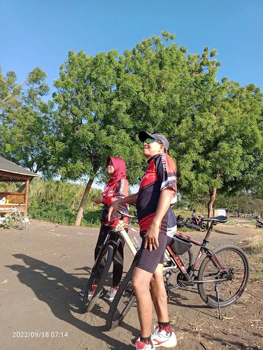 PANTAI_PESONA 9