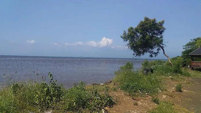 PANTAI_PESONA 1