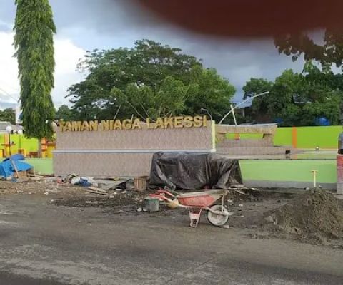 Taman Niaga Lakessi