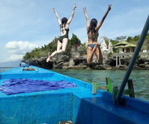 YOLO Lovina Tour & Activity