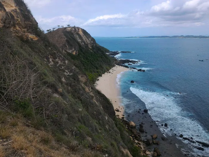 Pantai pudal 4