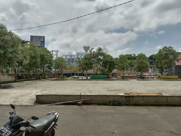 Ruang Terbuka Hijau Sumpang Minangae 1