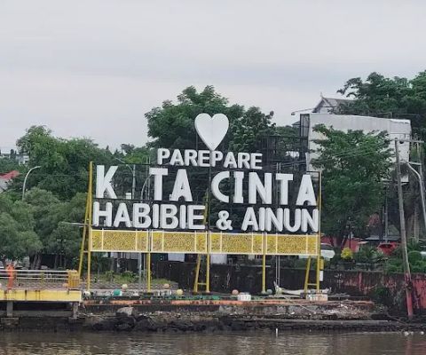Parepare Kota Cinta Habibie Ainun