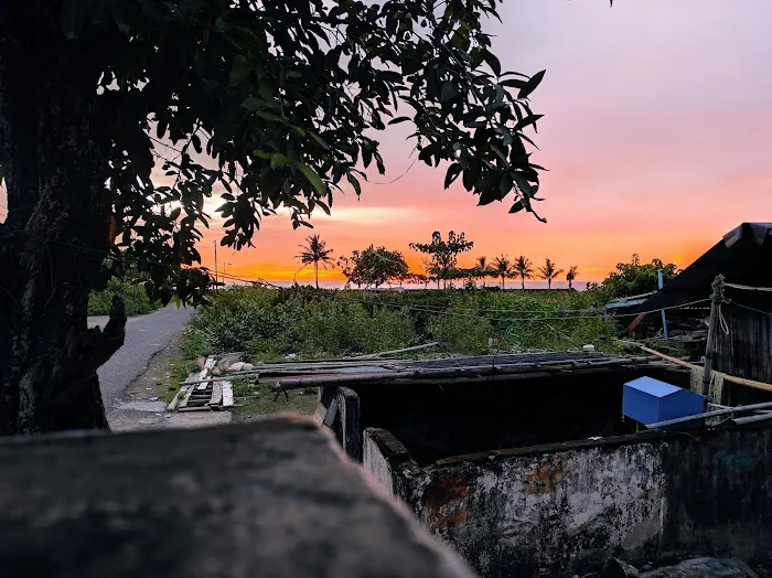 Pantai Selayang Pandang Lapakaka 0