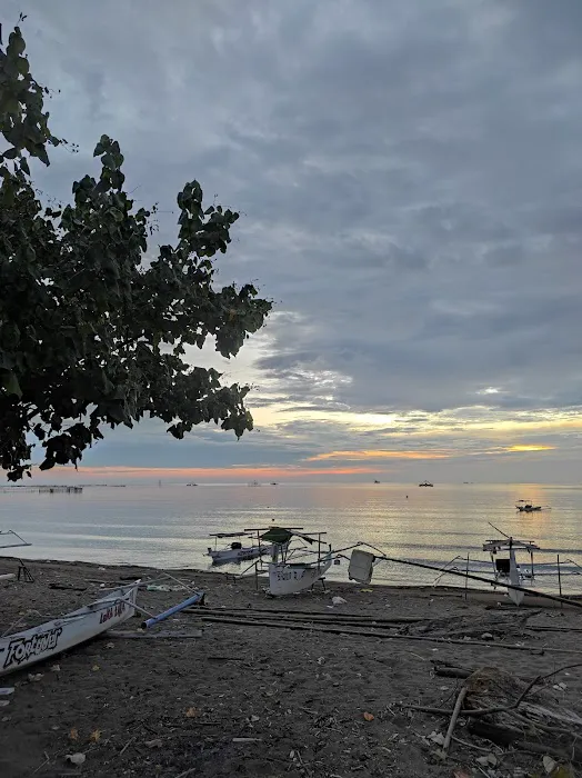 Pantai Selayang Pandang Lapakaka 9