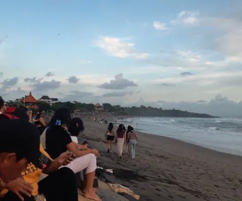 Belong Beach