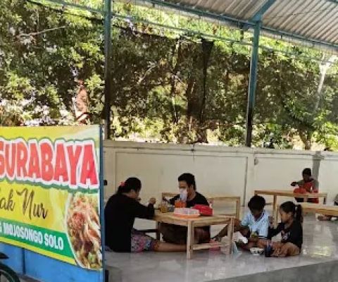 Gazebo Tengah