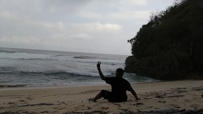 Pantai Njulek ꦥꦼꦱꦶꦱꦶꦂꦤ꧀ꦗꦸꦊꦏ꧀ 2