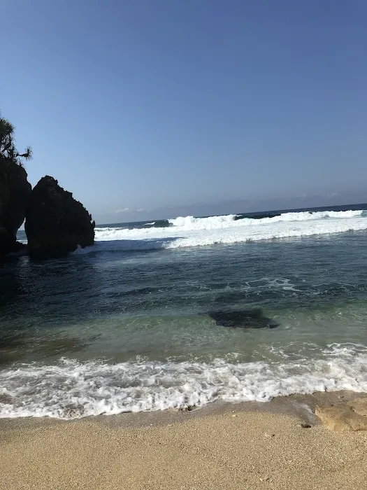 Pantai Njulek ꦥꦼꦱꦶꦱꦶꦂꦤ꧀ꦗꦸꦊꦏ꧀ 8