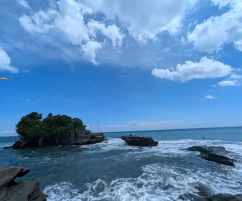Tanah Lot Apit Curang