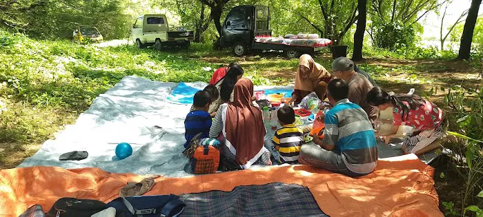 bumi perkemahan munif kurniawan 2