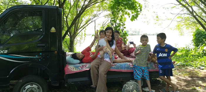 bumi perkemahan munif kurniawan 0