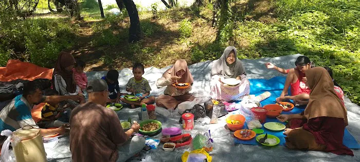bumi perkemahan munif kurniawan 3