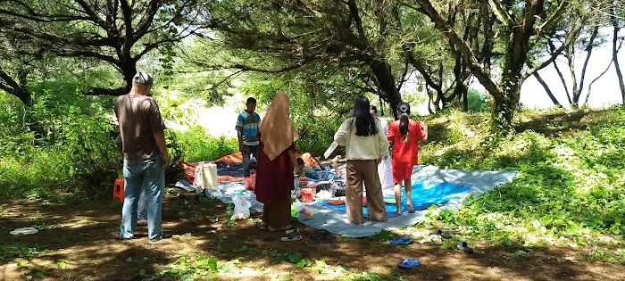 bumi perkemahan munif kurniawan 4