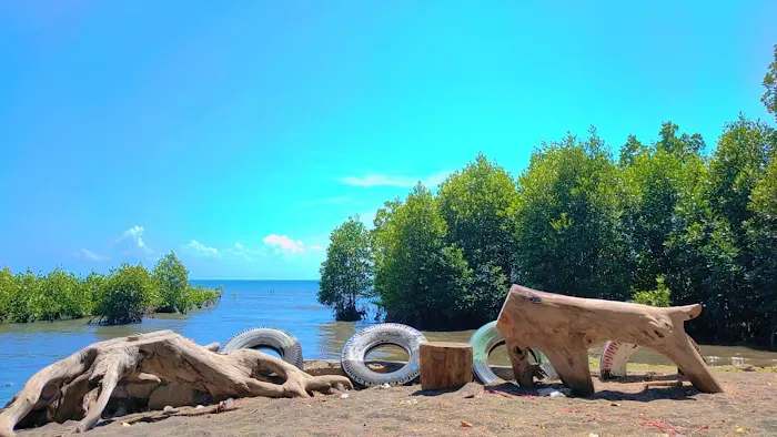 Pantai Cemara Indah 6
