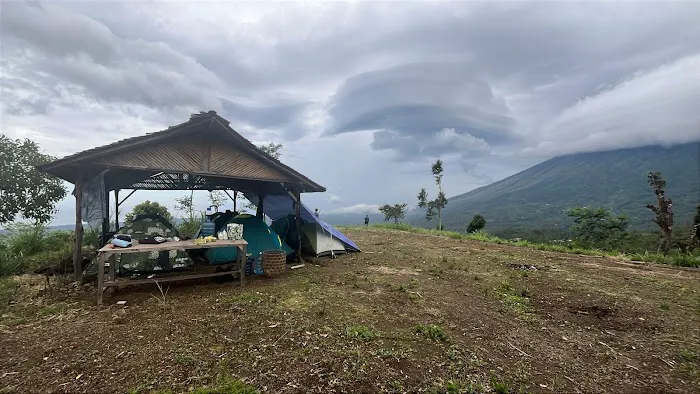 Pos pendaki Pucak sari and gunung 8