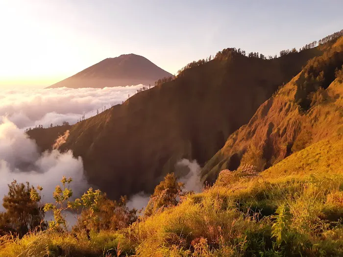Puncak Bukit Trunyan 1