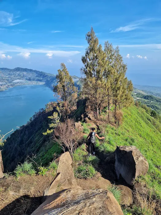 Puncak Bukit Trunyan 9
